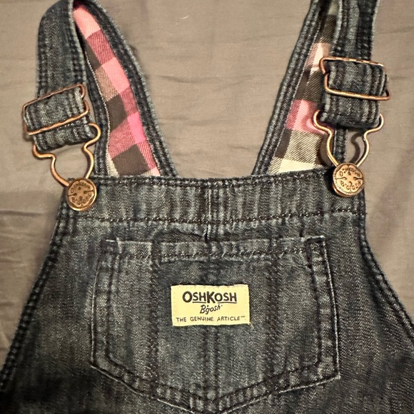 Girls 5T lined Osh Kosh overalls. - Picture 4 of 5